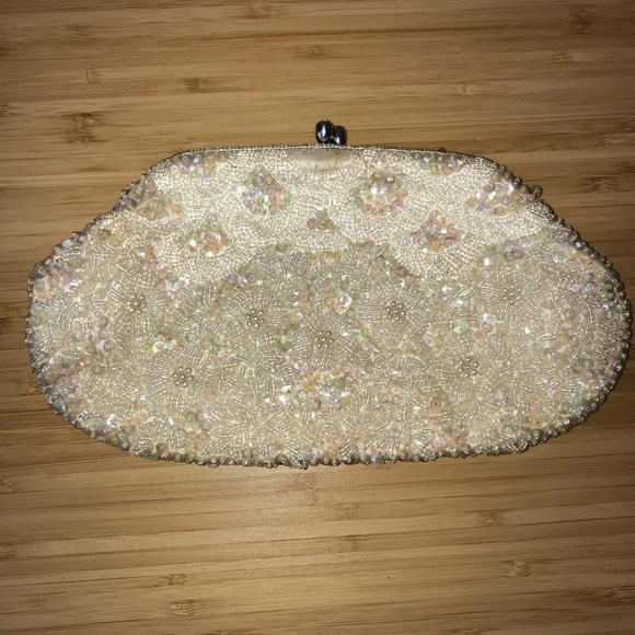 Vintage Handbags - Vintage hand beaded sequin clutch